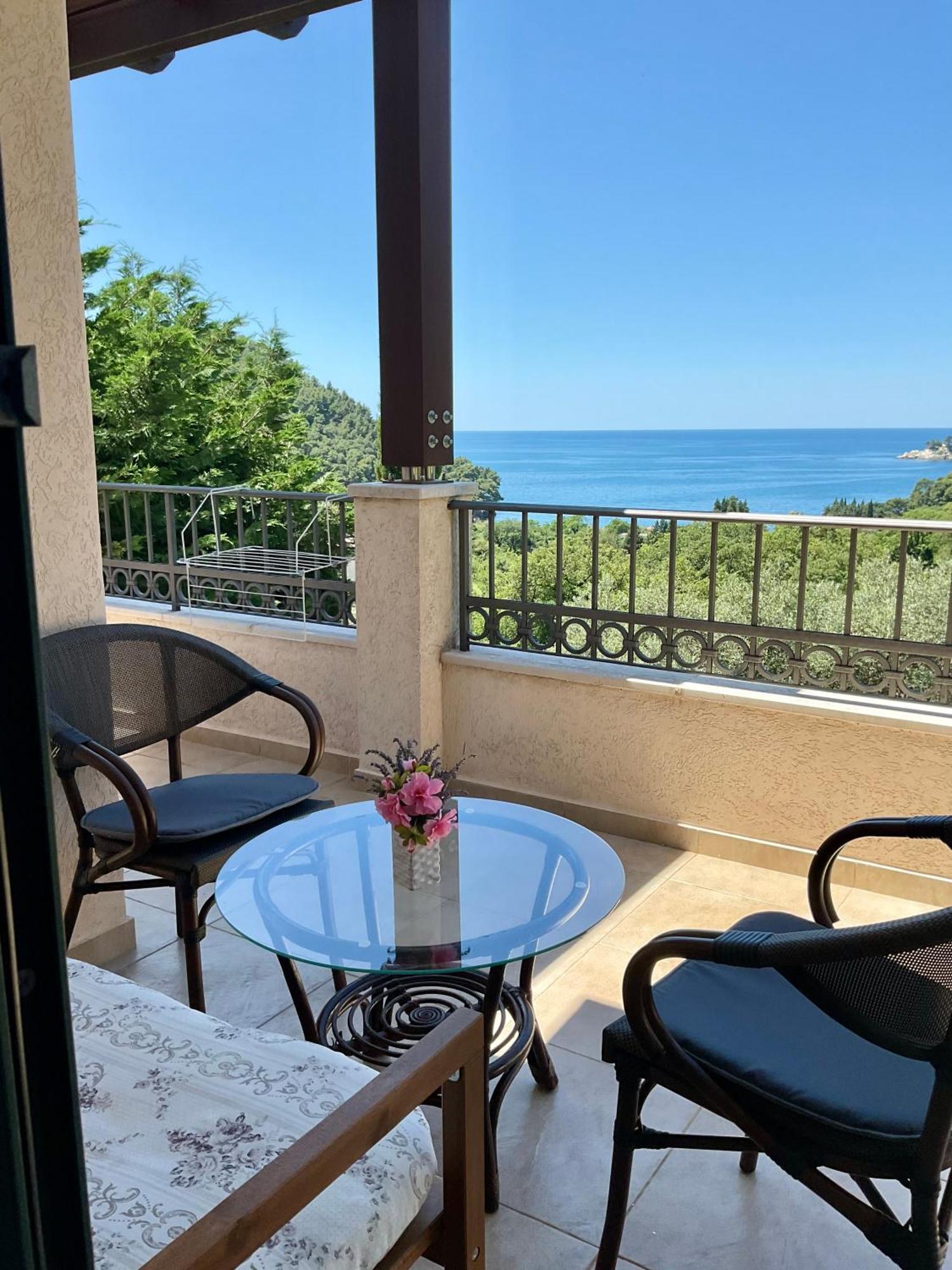 Bay View Apartments Petrovac エクステリア 写真
